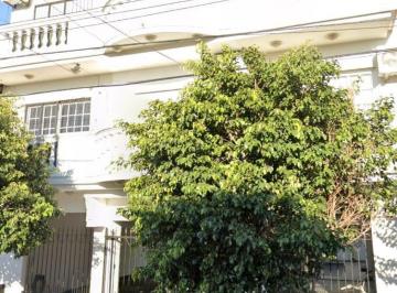 Departamento de 3 ambientes, La Matanza · Duplex en Alquiler en Primer Piso Al Frente con Cochera en Ramos Mejia