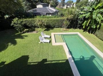 Casa · 322m² · 9 Ambientes · Casa en Venta en Barrio Mapuche Cc Pilar