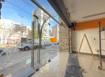 Local comercial · 200m² · Local en Alquiler en La Plata