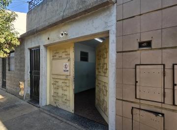 Casa · 175m² · 6 Ambientes · 1 Cochera · Lote Propio con Unidades en Block + Garage
