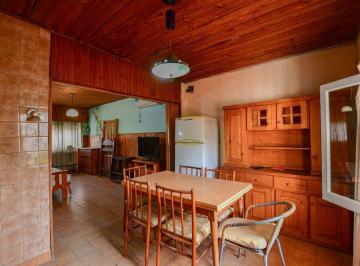 PH · 47m² · 2 Ambientes · PH en Venta 1 Dormitorio en Tolosa Al Frente