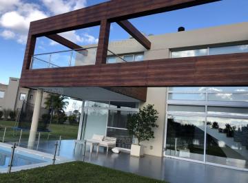 Casa · 351m² · 4 Ambientes · 1 Cochera · Casa en Venta Terravista, Zona Oeste