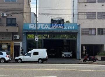 Local comercial · 330m² · Importante Local Frente a Plaza Los Andes