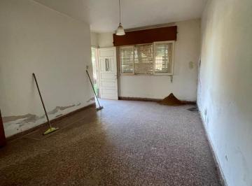 Casa · 472m² · 8 Ambientes · 6 Cocheras · Se Vende Excelente Propiedad Barrio Jardin Espinosa