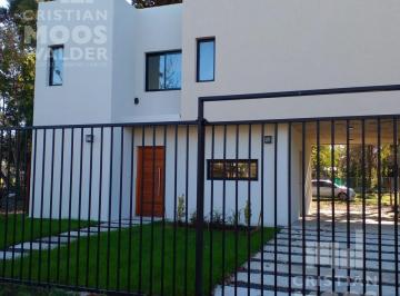 Casa · 93m² · 3 Ambientes · 1 Cochera · Casa en Venta 3 Ambientes - Matheu