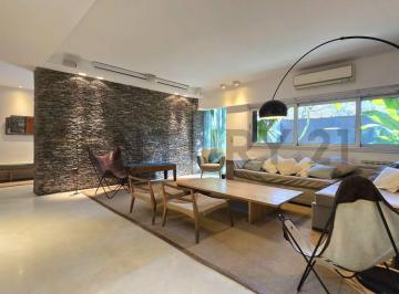 Casa · 248m² · 6 Ambientes · 2 Cocheras · Venta Casa 6 Ambientes con Pileta Velez Sarfield - Flores Capital Federal
