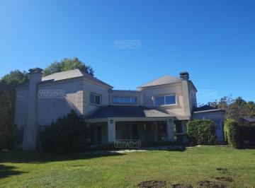 Casa · 302m² · 4 Ambientes · 2 Cocheras · Casa en Venta en El Nacional, General Rodríguez, G. B. a. Zona Oeste
