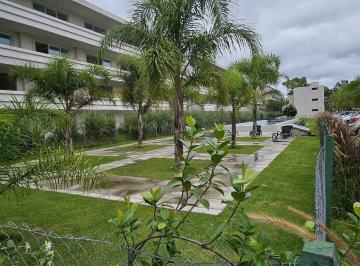 Casa · 106m² · 4 Ambientes · 2 Cocheras · Casa en Saravi Village