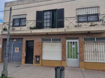 Casa · 180m² · 5 Ambientes · 2 Cocheras · Se Vende Local y Casa Sobre Avda. 520
