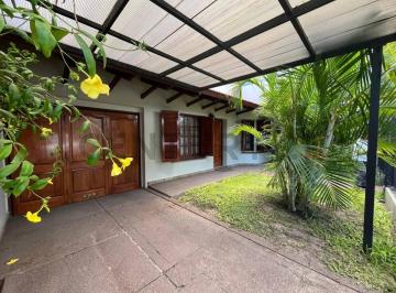 Casa · 154m² · 5 Ambientes · 2 Cocheras · Se Vende Propiedad Sobre Av en Rafaela