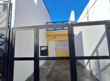 PH de 3 ambientes, Hurlingham · Departamento Dúplex con Patio y Terraza. a Dos Cuadras Colectora Acceso Oeste.