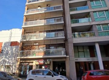 Departamento de 2 ambientes, Avellaneda · Departamento de 2 Ambientes con Balcón