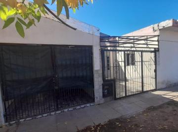 Casa · 120m² · 3 Dormitorios · 2 Cocheras · Tres Viviendas en Venta. Ideal Inversion P/locaciones. Ituzaingo Norte