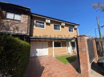 Casa · 220m² · 5 Ambientes · 3 Cocheras · Casa a La Venta en City Bell