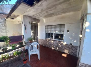 JSP-JS1-4461_2 · Venta | Villa Adelina, a 4 Cuadras de Panamericana. Casa con 3 Unidades.