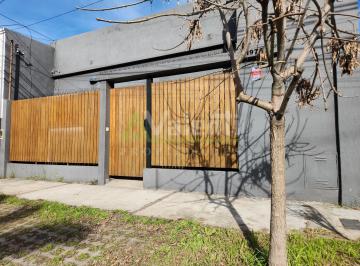 Casa de 2 ambientes, Hurlingham · Casa en Venta 2 Ambientes con Quincho, Hurlingham