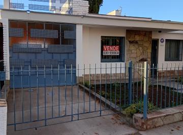 Casa de 6 ambientes, Capilla del Rosario · Casa Reciclada Nueva Barrio Santa Ana