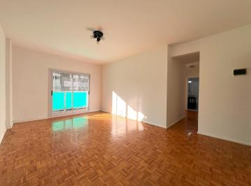 Departamento · 66m² · 3 Ambientes · Espectacular 3 Ambientes Refaccionado con Mucha Luz!