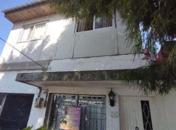 Casa · 150m² · 6 Ambientes · 1 Cochera · Casa 3 Ambientes Mas Departamento Venta en Glew