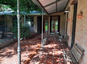 Casa · 330m² · 12 Ambientes · 2 Cocheras · Excepcional Casa 4 Hab, Pileta, Coch y Gran Patio
