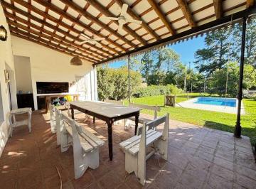 Casa · 130m² · 4 Ambientes · 2 Cocheras · Casa en Venta Loteo El Carmen Arroyo Leyes
