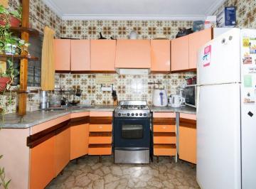 Casa · 294m² · 5 Ambientes · Casa 5 Ambientes Venta Deposito Local Villa Maipu