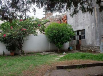 Casa · 180m² · 4 Ambientes · 2 Cocheras · Casa 4 Amb y Taller Vende por Viaje Nuevo Precio