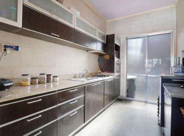 PH · 91m² · 4 Ambientes · 1 Cochera · Venta PH Avellaneda 4 Amb. con Terraza y Cochera