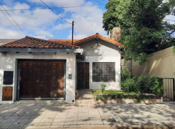 Casa · 97m² · 5 Ambientes · 1 Cochera · Venta Casa 5 Amb. en San Andres - Bs. As.