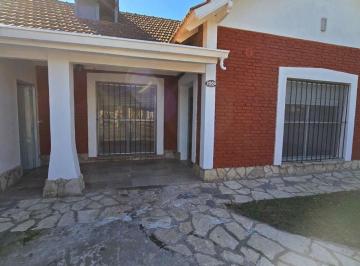 Casa · 194m² · 4 Ambientes · 2 Cocheras · Casa en Venta Villa de Mayo