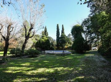Casa de 4 ambientes, Roldán · Increible Propiedad con Parque Añoso
