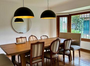 Casa · 343m² · 6 Ambientes · 1 Cochera · Casa - Beccar