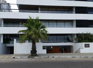 Departamento · 250m² · 4 Ambientes · 1 Cochera · Departamento 4 Ambientes con Cochera y Dependencia de Servicio en Alquiler en Punta del Este