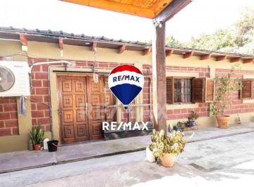 Casa · 150m² · 4 Ambientes · 3 Cocheras · Casa Venta o Permuta B° San Vicente Cerrillos