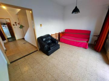 Departamento · 80m² · 4 Ambientes · Departamento en Venta - 3 Dorm. 1 Baño - Pompeya