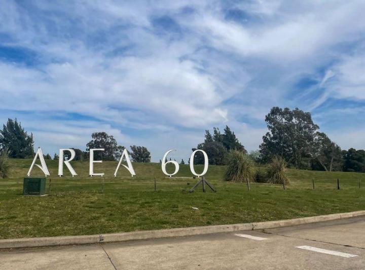 Terreno · 1227m²