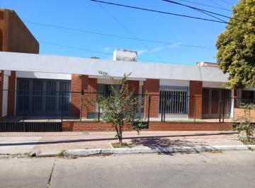 Casa · 160m² · 5 Ambientes · 1 Cochera · B° San Rafael: Alquilo Hermosa Casa de 2/3 Dorm. con Patio y Cochera Doble