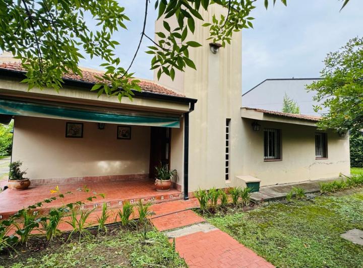 Casa · 286m² · 4 Ambientes · 4 Cocheras