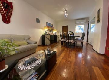 Casa · 276m² · 5 Ambientes · 1 Cochera · Venta Casa 5 Ambientes con Patio y Cochera Cubierta en Villa del Parque