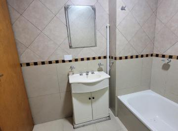 Departamento · 35m² · 1 Ambiente - Polverini Propiedades · Monoamb en Planta Baja con Patio en Villa Ballester Centro