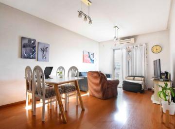 Departamento · 50m² · 3 Ambientes · Departamento en Venta! Excelente Estado