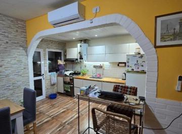 PH · 49m² · 2 Ambientes · PH en Venta - 1 Dormitorio 1 Baño - Ramos Mejía