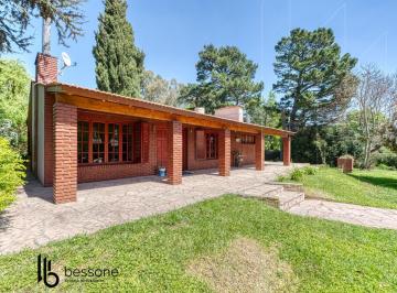 Casa · 200m² · 4 Ambientes · 1 Cochera · Casa en Sierra de Los Padres