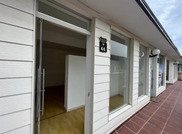 Local comercial · 27m² · Local Comercial de 20 m² a Estrenar en Paseo Victoria, Funes