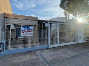 Casa · 120m² · 3 Ambientes · 2 Cocheras · Casa Americana en Venta en Merlo Zona Residencial