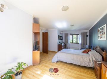 Casa · 190m² · 4 Ambientes · 1 Cochera · Pedroni 246