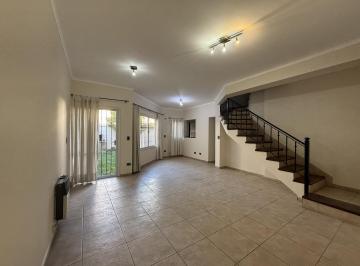 Casa · 169m² · 7 Ambientes · 2 Cocheras · 3 Hab/3 Baños/escritorio/cochera Pasante