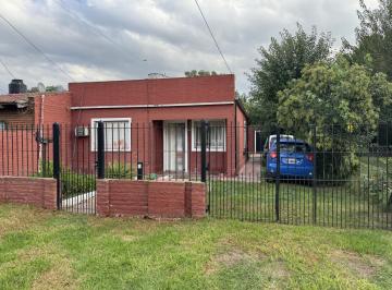 Casa · 50m² · 2 Ambientes · Casa en Venta Sobre Lote de 580 m² en Calle 1ro de Noviembre Al 800, Cañuelas.