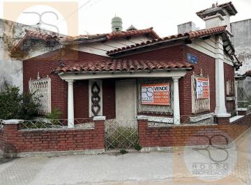 Casa · 80m² · 3 Ambientes · 1 Cochera · Casa 3 Ambientes en Venta - Liniers