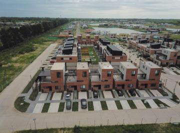 Casa · 71m² · 3 Ambientes · 1 Cochera · Casa Dúplex en Alquiler en Santa Ana II, Villanueva, Tigre